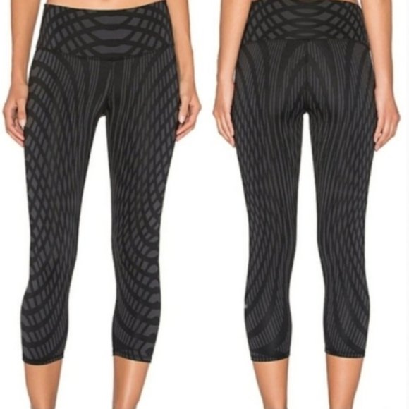 ALO YOGA Airbrush Engineered Print Leggings Size S - Picture 1 of 9